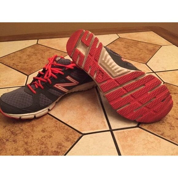 New Balance pink and grey Running or walking shoes size 9 - Picture 4 of 5
